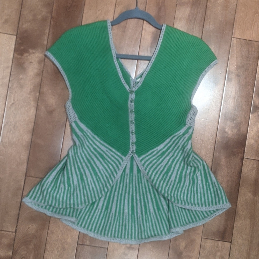 Vintage fit and flare knit top
